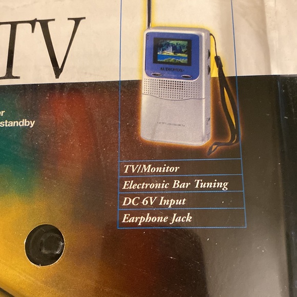 NIB still sealed Audiovox 1.8” TFT LCD Portable TV Model TFT1800 - Picture 3 of 6